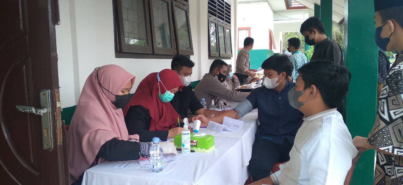Bahrul Ulum Sungailiat  Adakan Vaksinasi Bagi Santri/wati